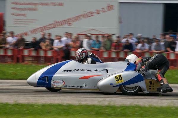Motorrad mit Beiwagen