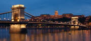 Kettenbrcke mit Burgschloss